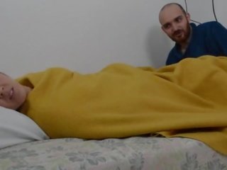 Dostane nahoru od nap s a 69 a v prdeli podle ji přítel iv010