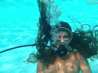 Nora shmandora onderwater dildo actie, x nominale film 0f